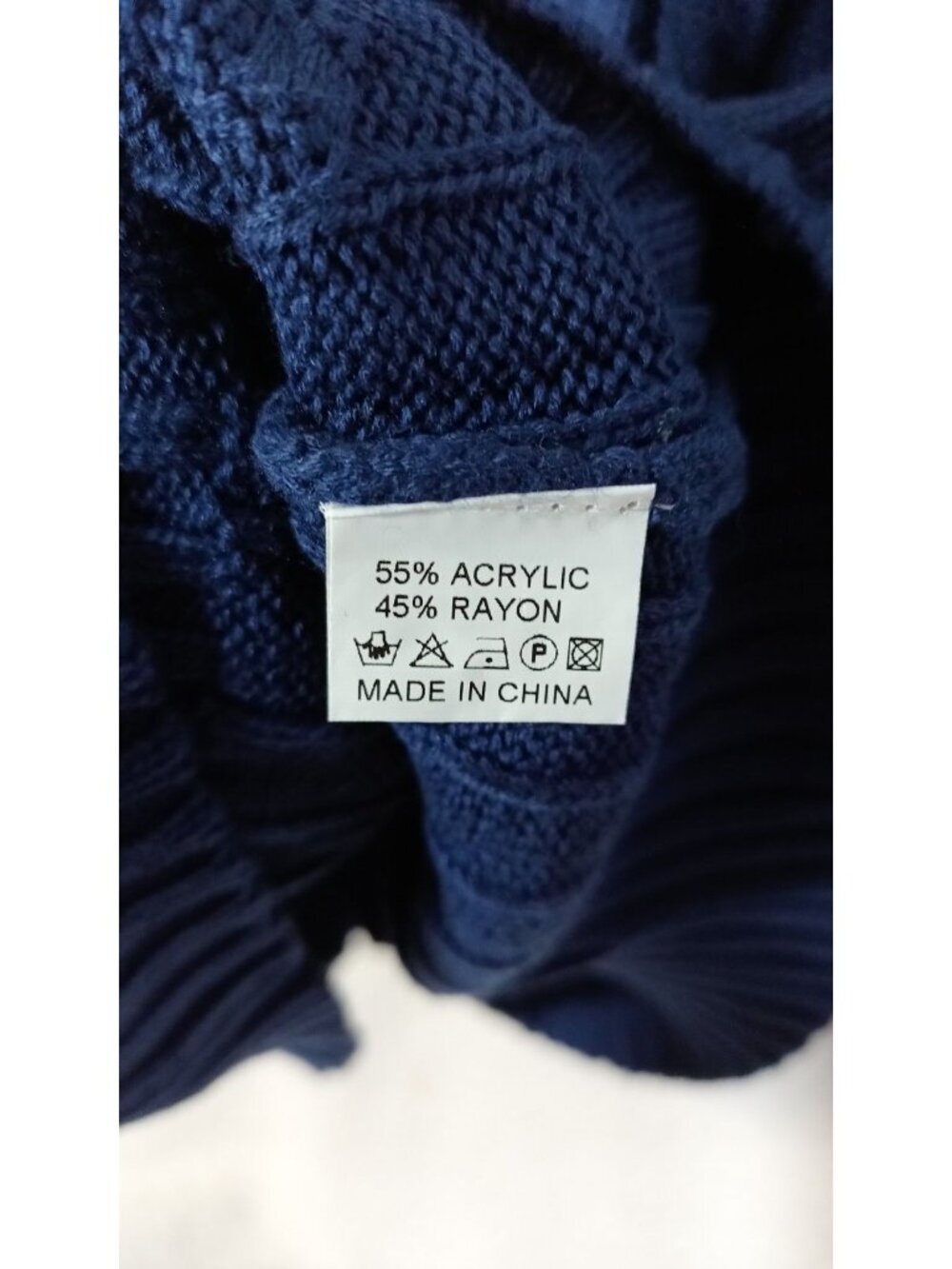 Women's Long Sleeve Cable Knit Sweater Size M Royal Blue Crewneck Ribbed Hem.... - Picture 8 of 12